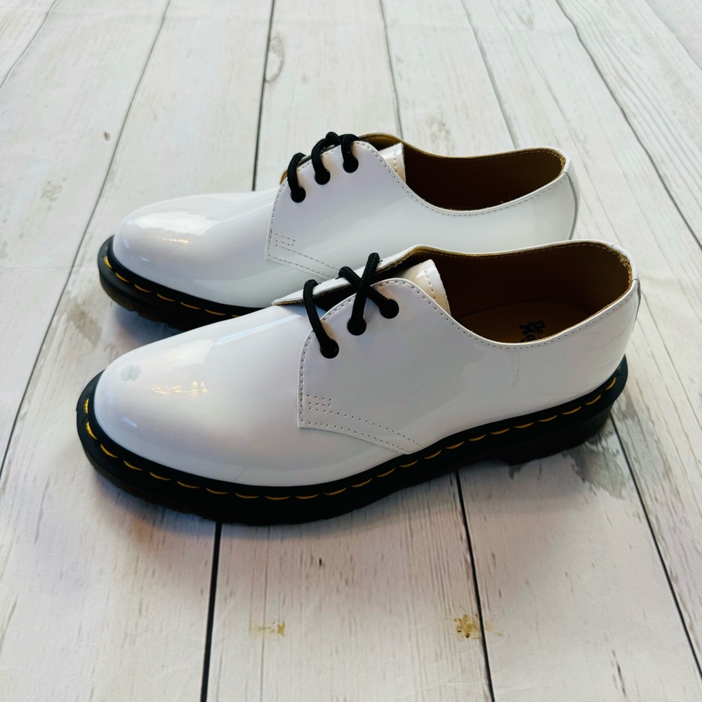 Dr Martens 26754 White Women’s Shoes Size 7 - Picture 3 of 12